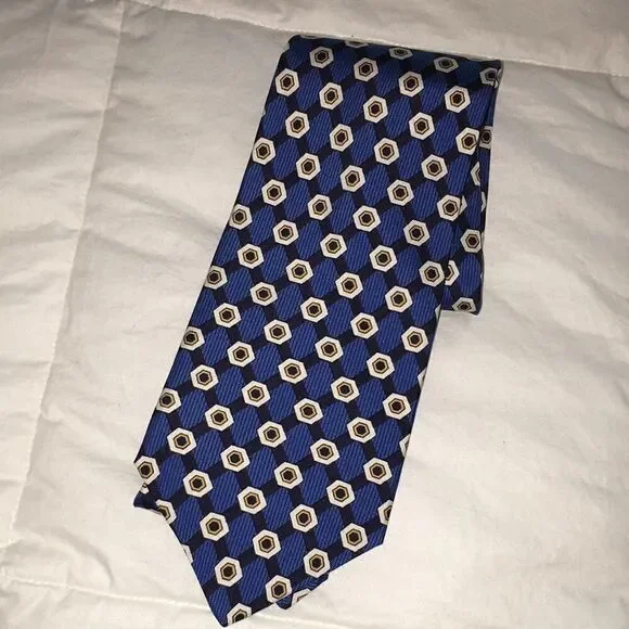 Vintage Blue Aquascutum of London retro hexagon silk print  theme sewn neck tie