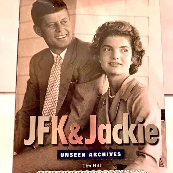 COFFEE TABLE BOOK JFK & JACKIE UNSEEN ARCHIVES