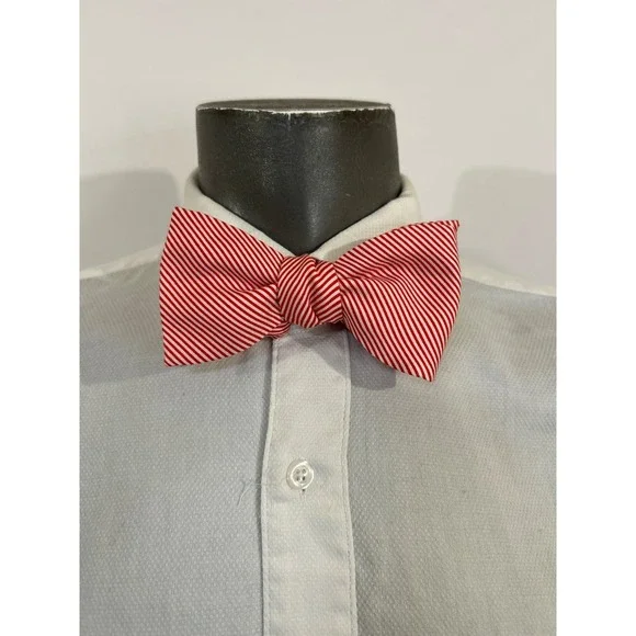 Vineyard Vines Red White Candy Stripe Bow Tie Silk Self