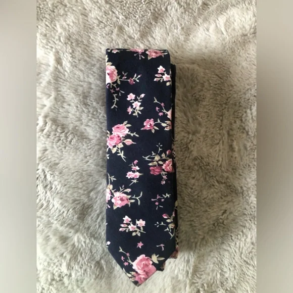 Dazi Navy Floral Necktie with Pink Roses/Cotton