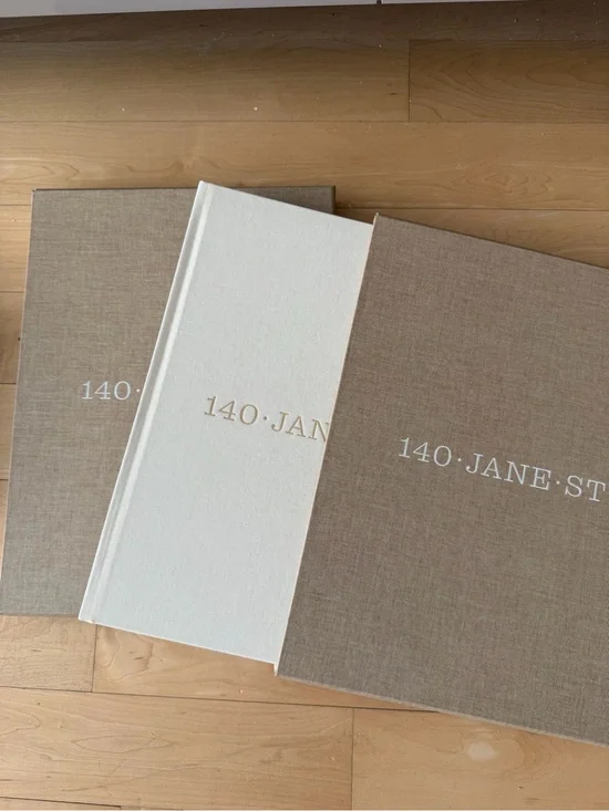 🗽❤️2 Hardcover Coffee Table Books with Sleeves