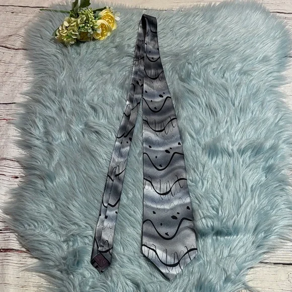 Vintage J. Garcia 90s Silk Black and Gray Wave Pattern Tie