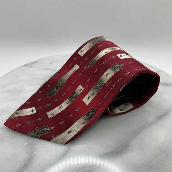 Pavone Italian Mens Necktie Red Gold Geometric Scroll Silk Classic Formal Tie