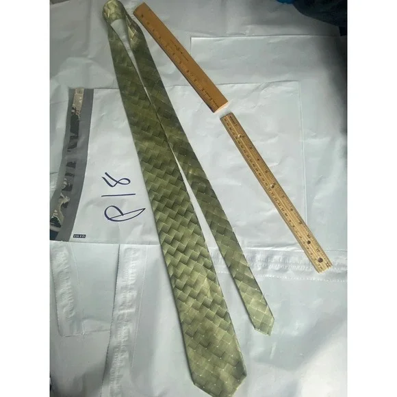 Van Heusen Mens Green Plaid Silk Blend‎ Necktie Formal Business Tie