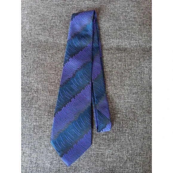 Tie 70s 80s 90s Y2K Mens Mercedes Blue Purple Stripe 3.75 Wide 56 Long