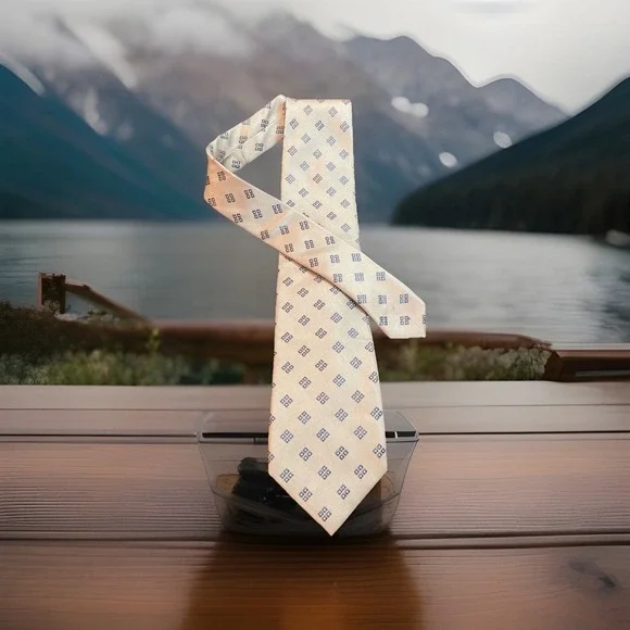 MICHAEL KORS 100% Silk Tie Men's‎ Beige And Gray Necktie  3