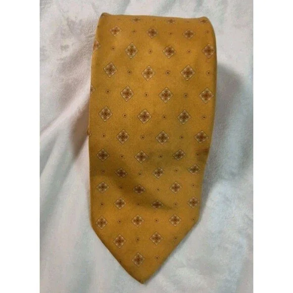 Brioni 100% Silk Necktie Handmade In Italy Yellow Base Geometric Pattern