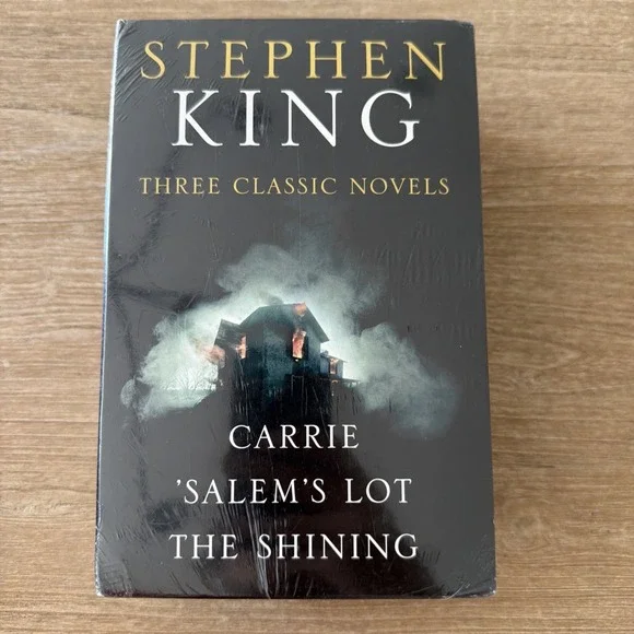 Stephen King Three Classic Novels Box Set: Carrie, 'Salems Lot, The Shining - EX