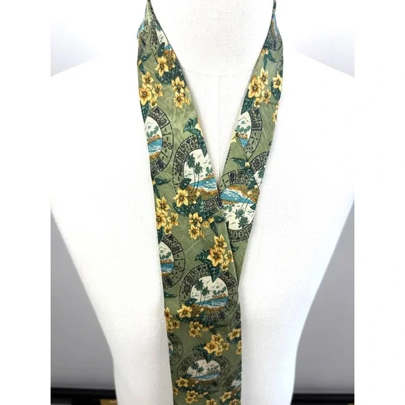 Tommy Bahama Mens Silk Neck Tie Green Tropical Island Floral Hand‎ Sewn