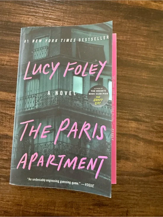 Lucy Foley - The Paris Apartment (Pink & Black Cover)