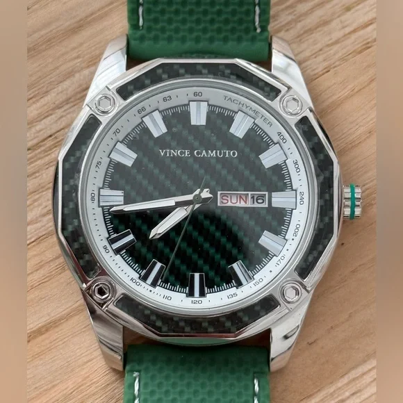 Vince Camuto Greeen Carbon Fiber Patterned Men’s Watch New in Box Green Strap