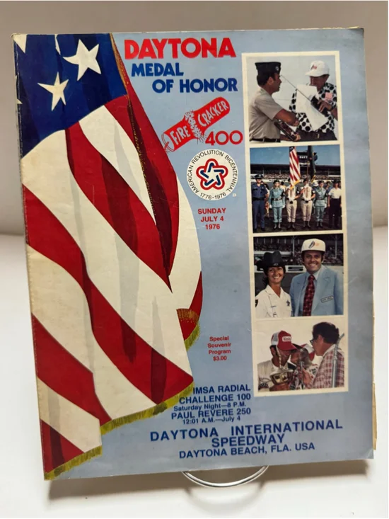 Vintage 1976 Daytona International Speedway Souvenir Program Metal of Honor