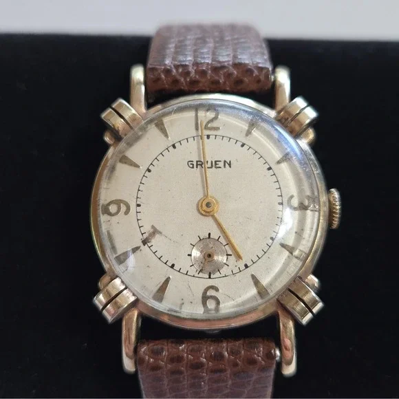 Gruen Knotted Fancy Lugs Mens Watch. 10K Rolled Gold,Manual Wind, Subdial.