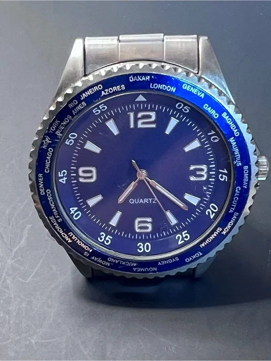 Blue Dial Men's Quartz Watch, turntable world city bezel, new battery