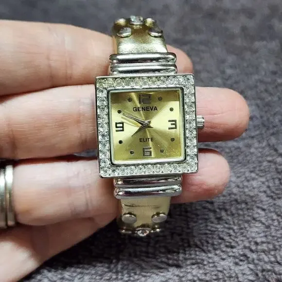 Geneva Elite #2154 Fashion Women's Cuff Watch needs battery b34