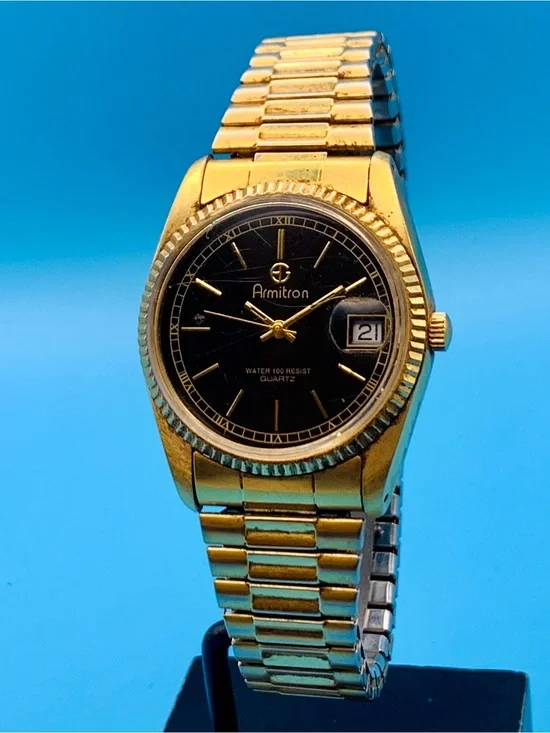 ARMITRON 20/2622 Men’s Vintage Dress Wristwatch Date Fluted Bezel Works New Batt