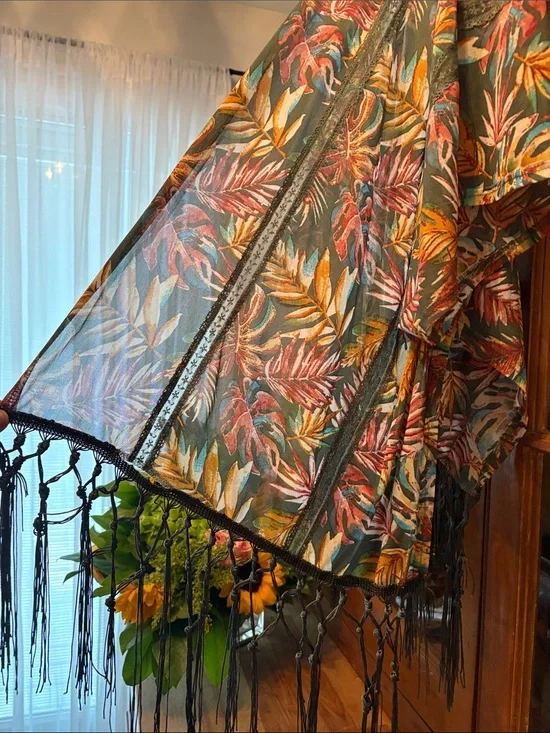 Kimono small will fit up to large