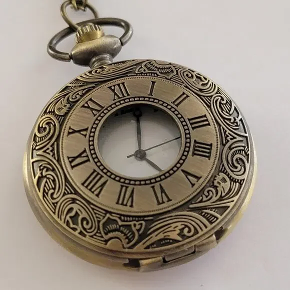 Mens Watch White Dial Gold Case Engraved Hunter Floral Quartz Alloy Chain