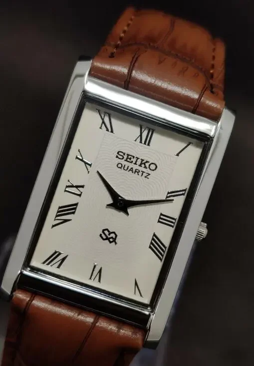 Vintage Style Seiko Quartz Mens Silver Watch & White accents W/ Leather Strap