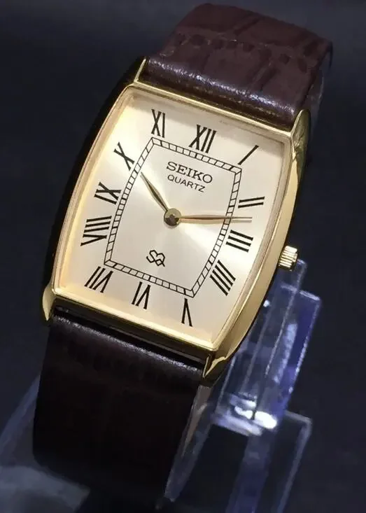 Vintage Style Seiko Quartz Mens Gold Watch & Black accents W/ Leather Strap