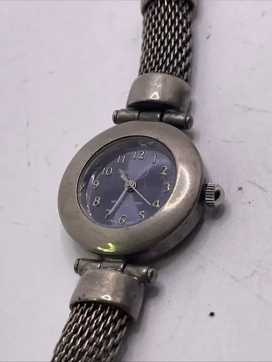 Womens Vintage Silver Tone Watch Works New Battery