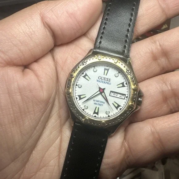 Works Vintage Guess Waterpro Mens Watch Diver‎ Style Bezel Work 37mm Black 7.5