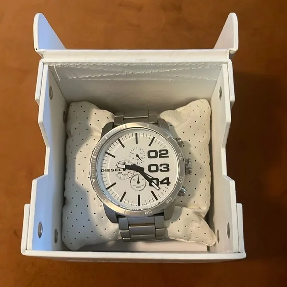 Diesel Men's Watch Stainless Steel White Dial XL Franchise Chronograph DZ4219