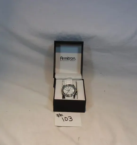 PRE-OWNED ARMITRON WOMEN'S WRISTWATCH-WORKS