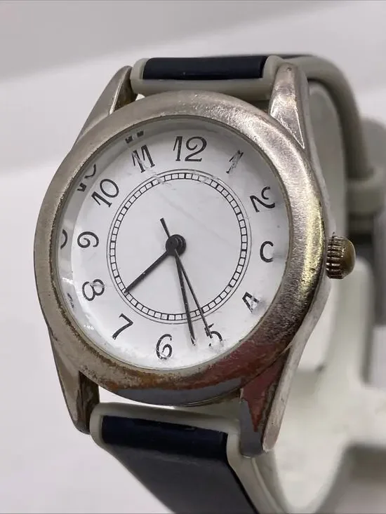 Womens Vintage Silver Tone Watch New Battery