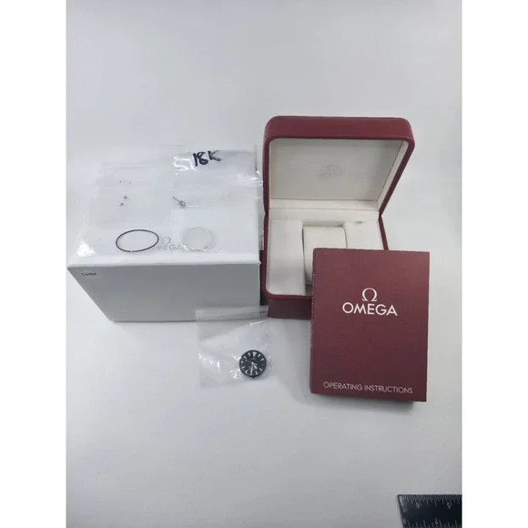 Omega‎ Seamaster 300M Cal 1120 Movement 18k Gold Crown Dial Hands Box Manual Set