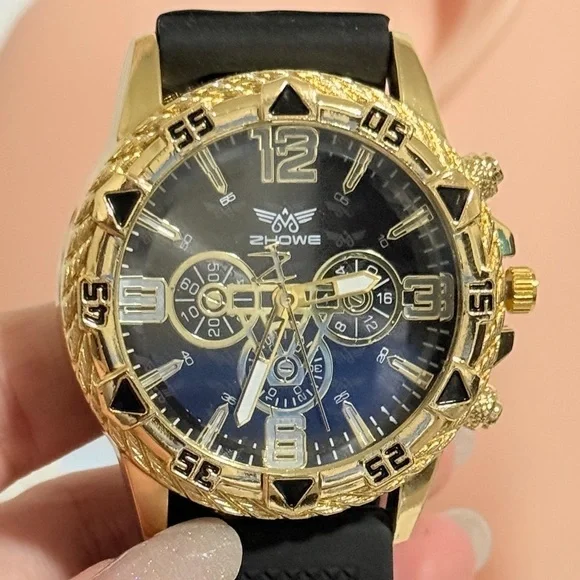 Zhowe Gold & Black Chronograph Watch.