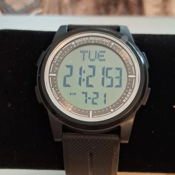 NIB Beeasy AW02 Mens Black Waterproof Digital Watch.Stopwatch,Alarm,Backlight.