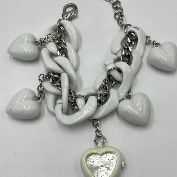 Betsey Johnson Vintage‎ Puffy 3D White Acrylic Heart Chain Bracelet Watch BJ7016