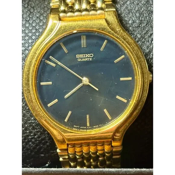 Vintage Men's Seiko V701-6K69 Quartz Dress Watch