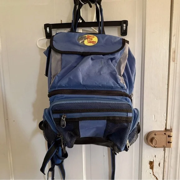Bass Pro Shop Extreme Qualifier Camping Bag