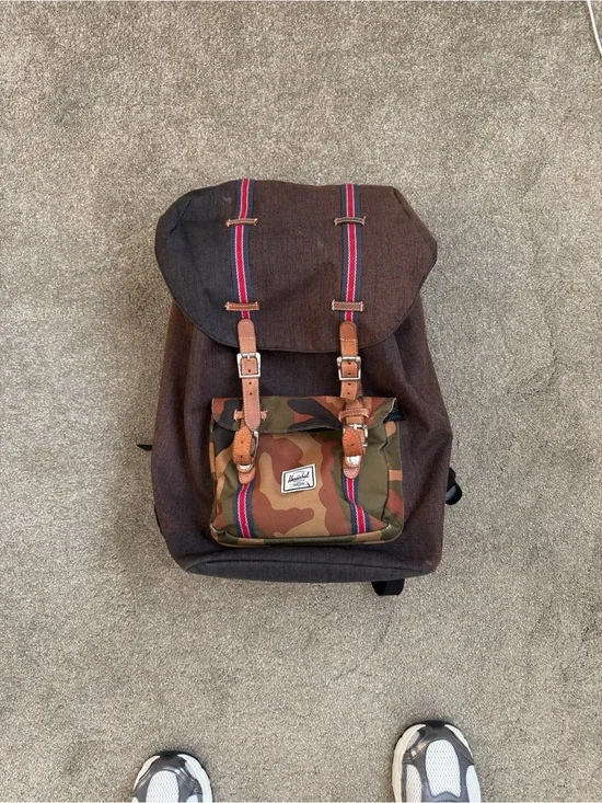 Herschel Supply Company Heritage Backpack in Brown with Camo Pocket