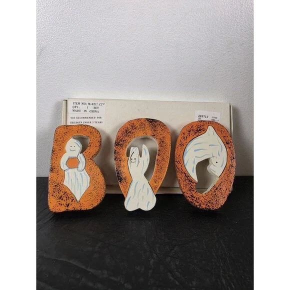 Halloween Wood Boo Sign for Home Decor, Decorative Wooden Cutout Boo Word Decor