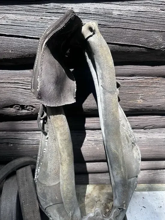 Vintage Leather Mule / Horse Collar Western Country Primitive Rustic
