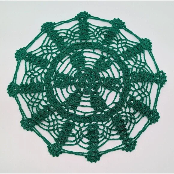 Green Round Doily Acrylic 12