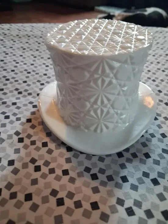 Fenton Glass Top Hat in the milk glass Daisy & Button pattern