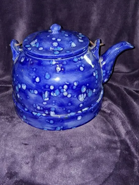 Ceramic Teapot Spotted Pattern Blue White Metal Handle Lid Round Shape