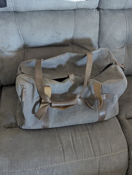 Canvas And Leather Duffle Bag/Backpack Lined Carry All School Hiking Gym