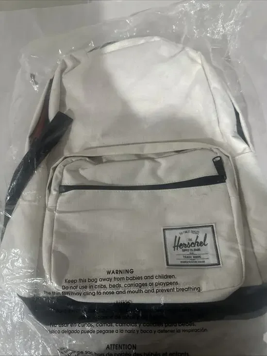 Herschel Classic Pop Quiz Backpack -White/Black