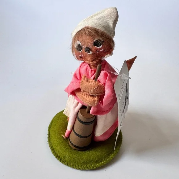 Annalee Doll Colonial Girl Mouse Butter Churning 5