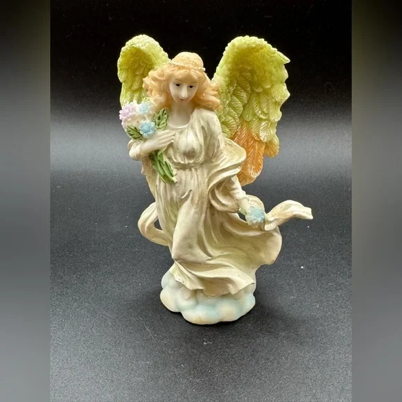 Vtg Angel Seraphim Holding Flowers Figurine Resin