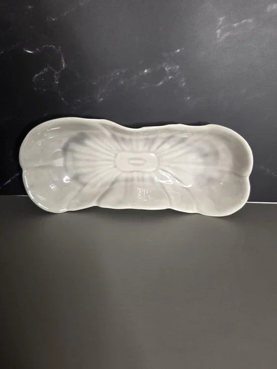 Roselane California Pasadena Porcelain Gray Tray
