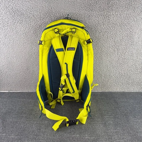 Patagonia SnowDrifter Pack 30L Men S Chartreuse Yellow 48197 Ski Snowboard Bag