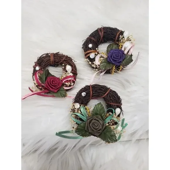Vintage‎ 3 Christmas Wreath Magnets Decor Retro 80s 90s grandma cottagecore chic