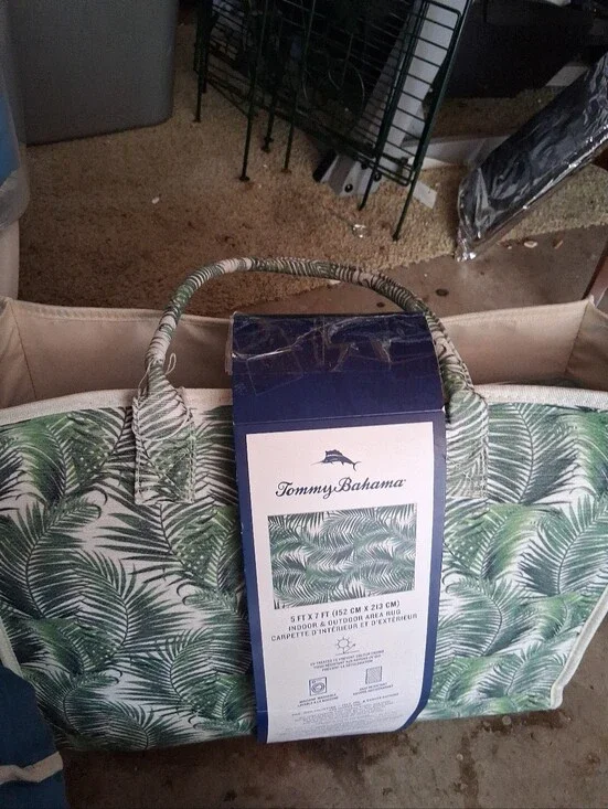 Tommy Bahama 5 FtX 7 Ft Indoor & Outdoor Area Rug With Bonus Fashion Tote NWT