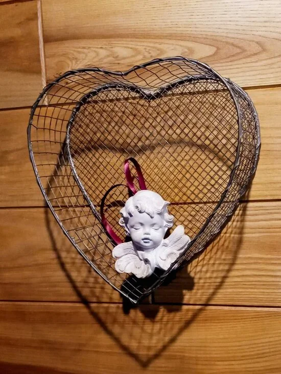 Vintage Metal Wire Mesh Heart Wall/Basket Decor Rustic Shabby Chic Farmhouse